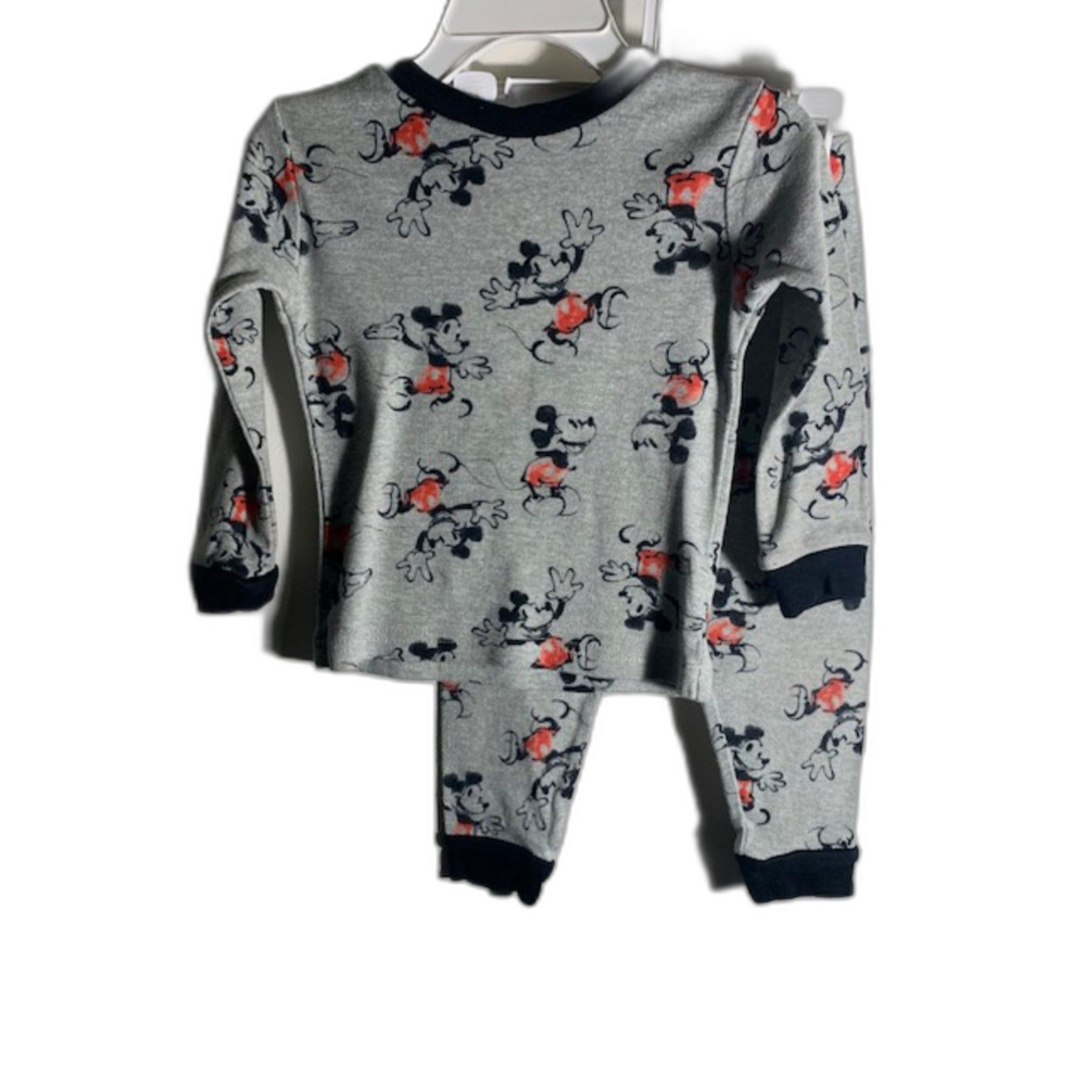 BUNDLE 2 Long Sleeve Pajamas Sets 2t
